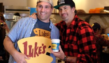 An LA pop up invites ‘Gilmore Girls’ fans to celebrate the holidays and meet Luke Danes – Orange County Register