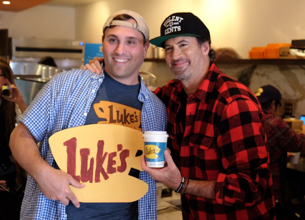An LA pop up invites ‘Gilmore Girls’ fans to celebrate the holidays and meet Luke Danes – Orange County Register