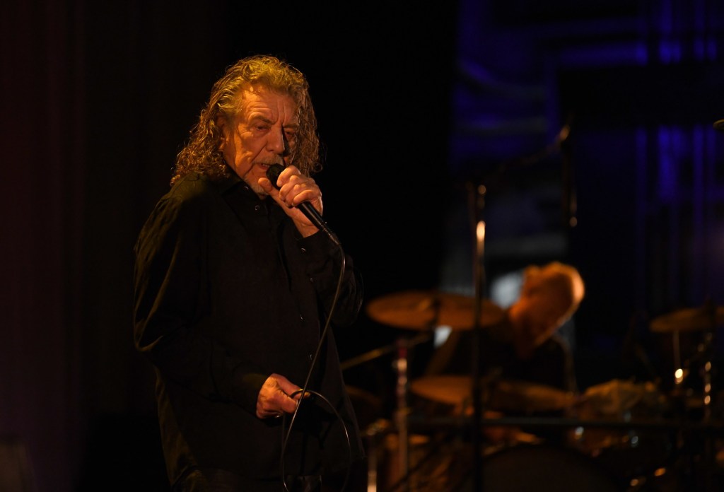 Robert Plant and Saving Grace deliver Led Zeppelin tunes and more in LA – Orange County Register