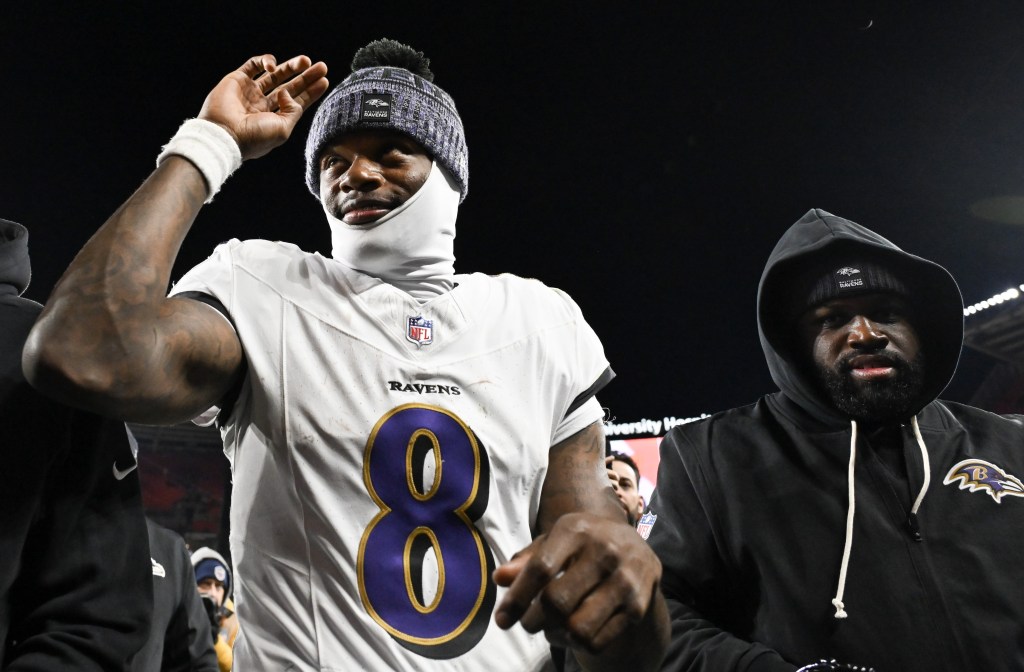 Lamar Jackson walks off the field after the Ravens' Week 11 win over the Browns.
