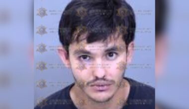 Suspect steals truck, unknowingly kidnaps toddler in Phoenix