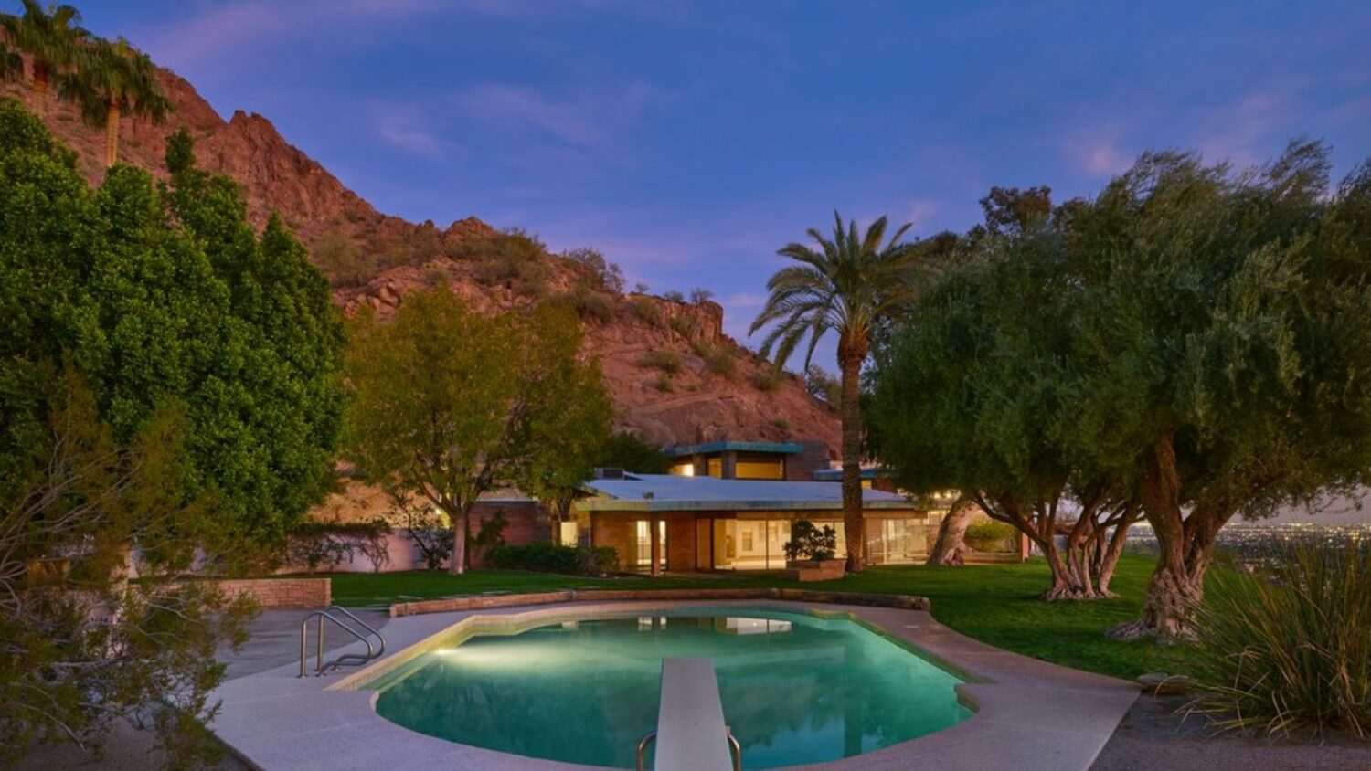 'Merry Christmas House' on huge site atop Camelback Mountain listed for $24M...