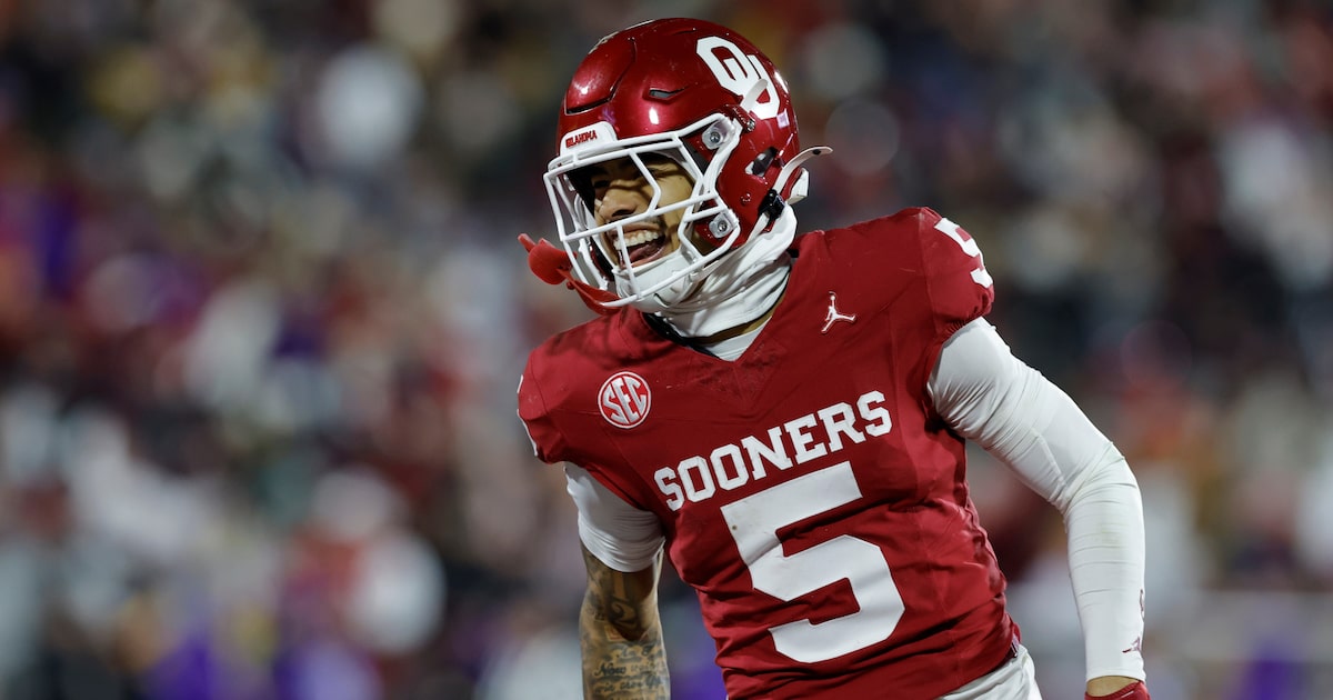 John Mateer throws late TD pass, No. 8 Oklahoma beats LSU to likely secure playoff spot