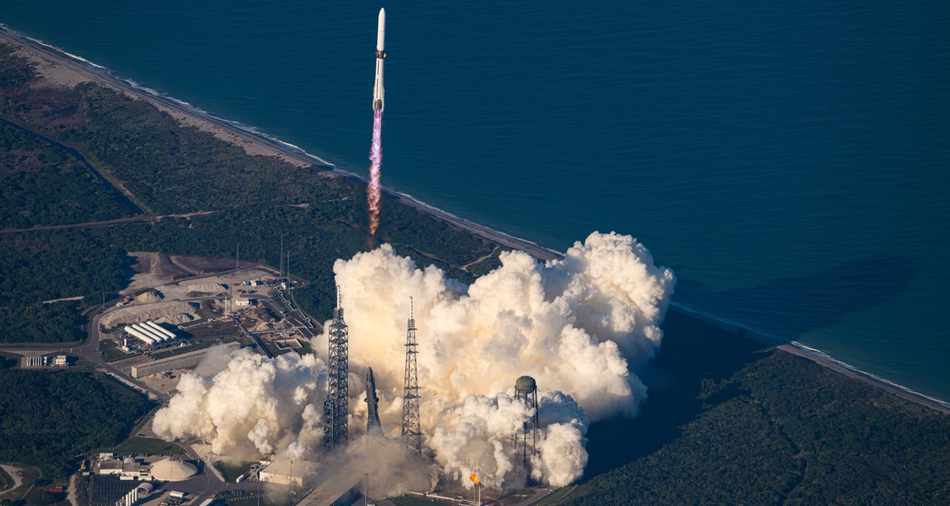 New Glenn launches NASA’s ESCAPADE Mars mission, lands booster