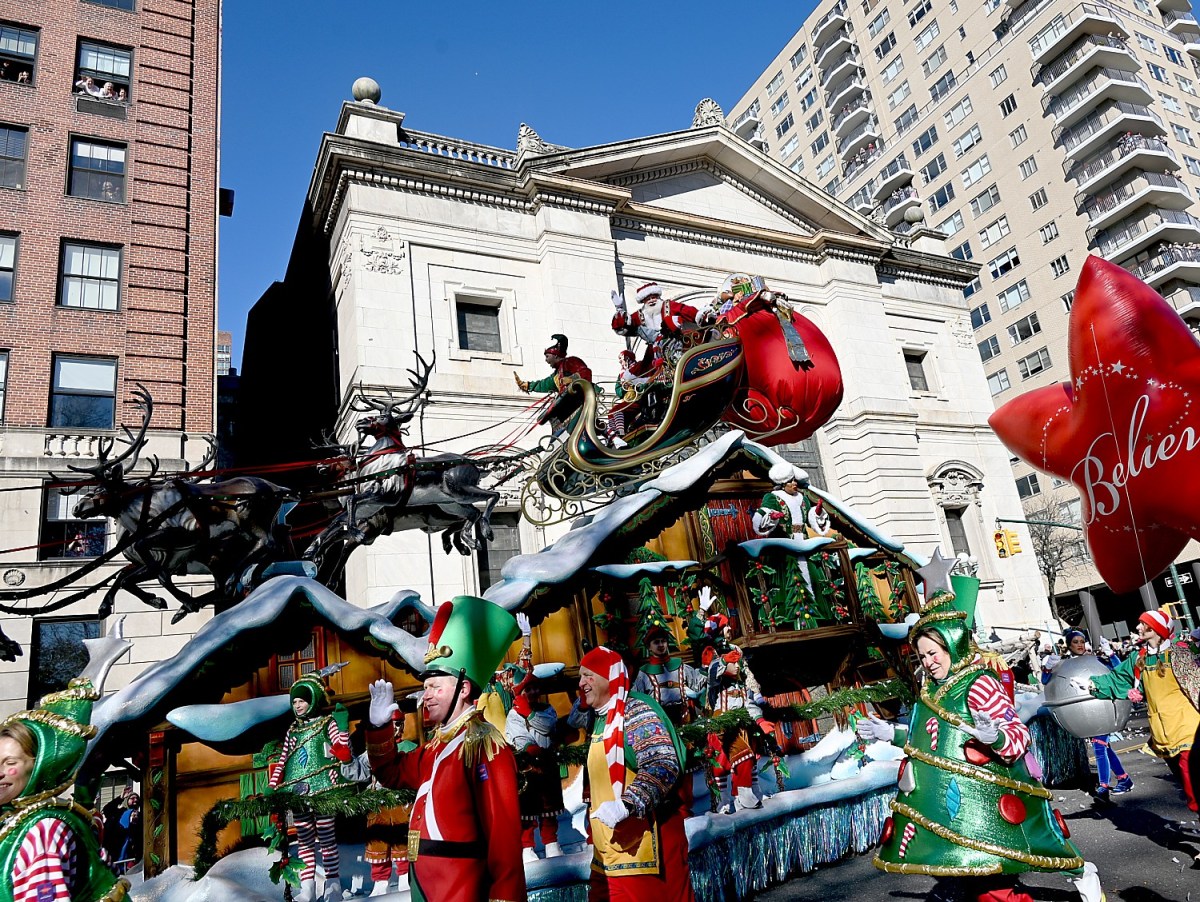 Holiday Celebrations, Cultural Attractions Turn NYC Into Winter Wonderland