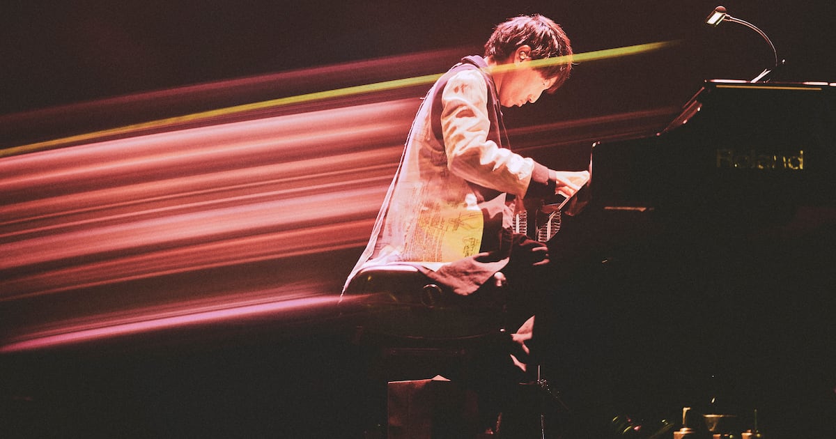 Fans brave rainstorm for Hiroyuki Sawano’s LA debut – Annenberg Media