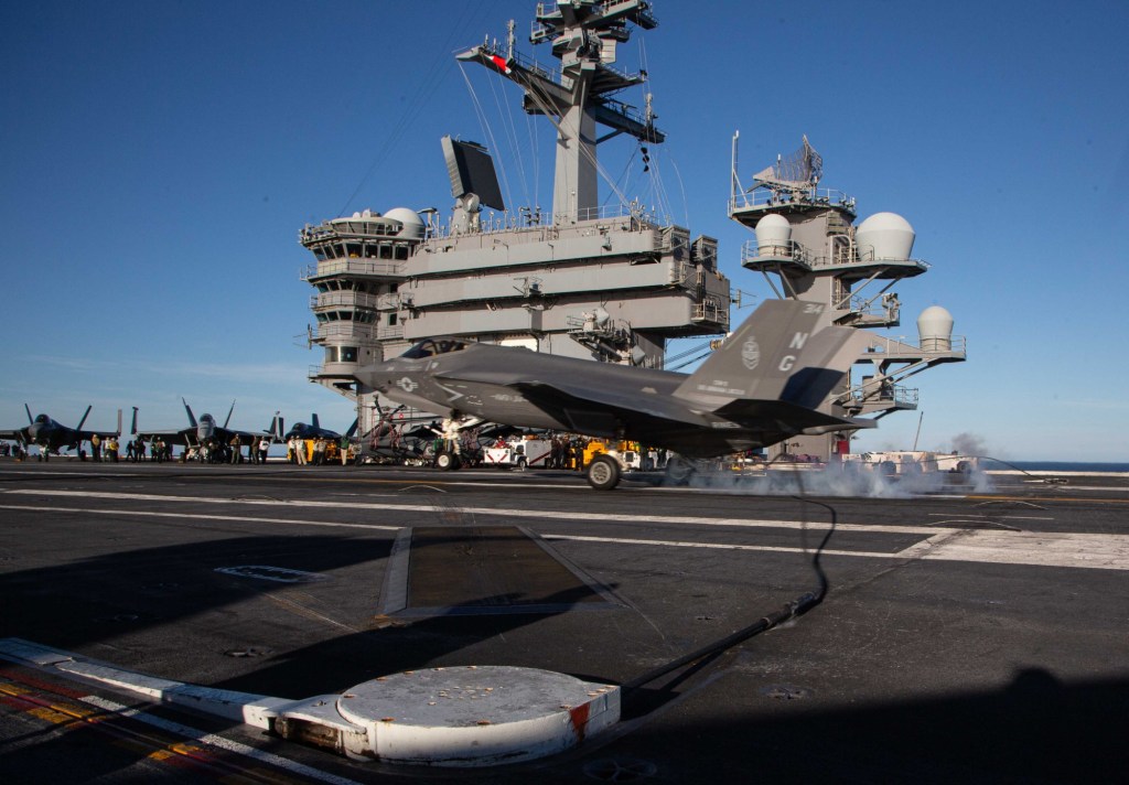 San Diego-based aircraft carrier USS Abraham Lincoln quietly leaves on deployment – San Diego Union-Tribune
