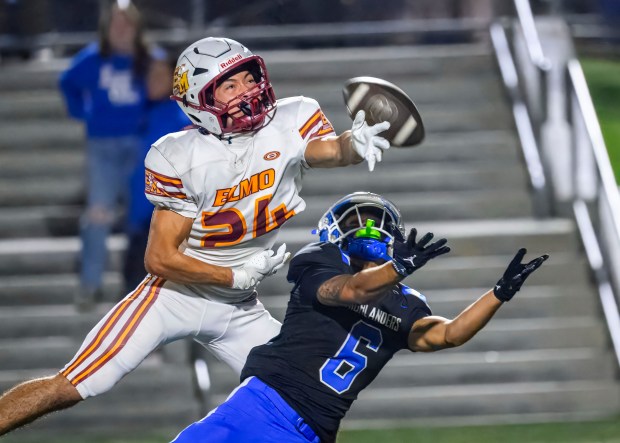 El Modena’s Thomas Sheehan breaks up a pass intended for...