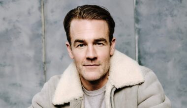 James Van Der Beek Auctioning 'Dawson's Creek', 'Varsity Blues' Props