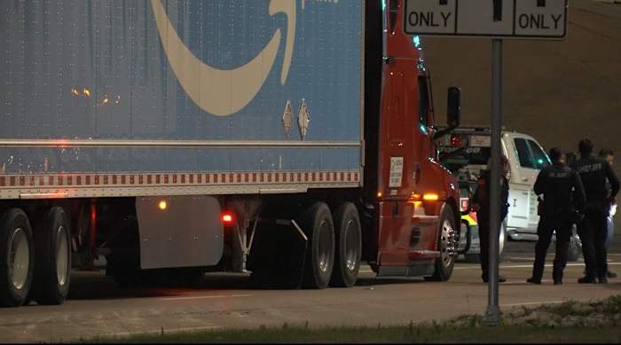 Amazon truck driver runs red light, hits car, kills man in South Harris County