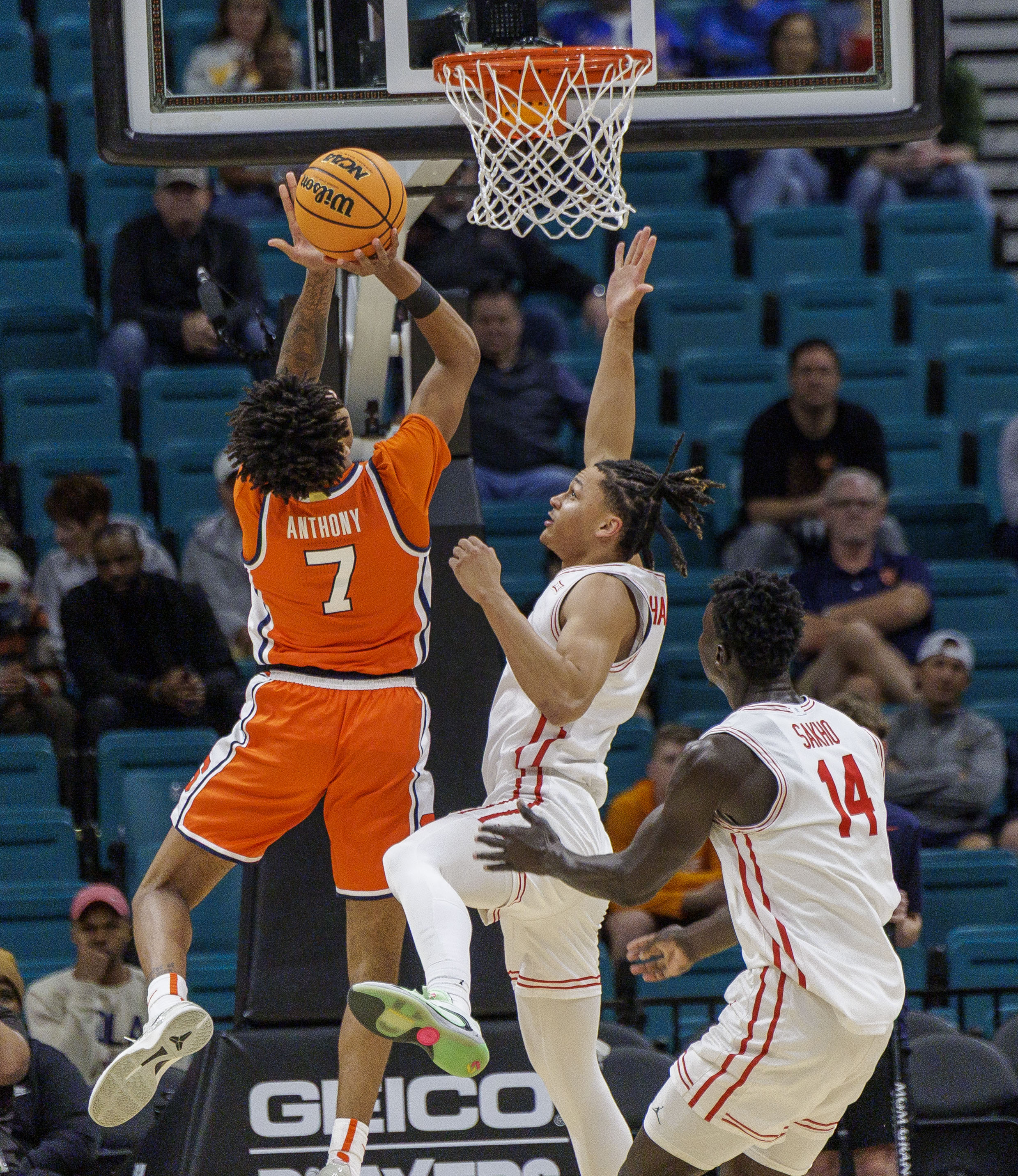 Syracuse Orange forward Kiyan Anthony (7) fires a layup in as Syracuse takes on Houston in the first round of play in the Players Era Festival at the MGM Grand in Las Vegas Monday, November 24, 2025. (N. Scott Trimble | strimble@syracuse.com)