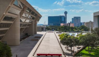 Don’t rush decisions over future of Dallas City Hall