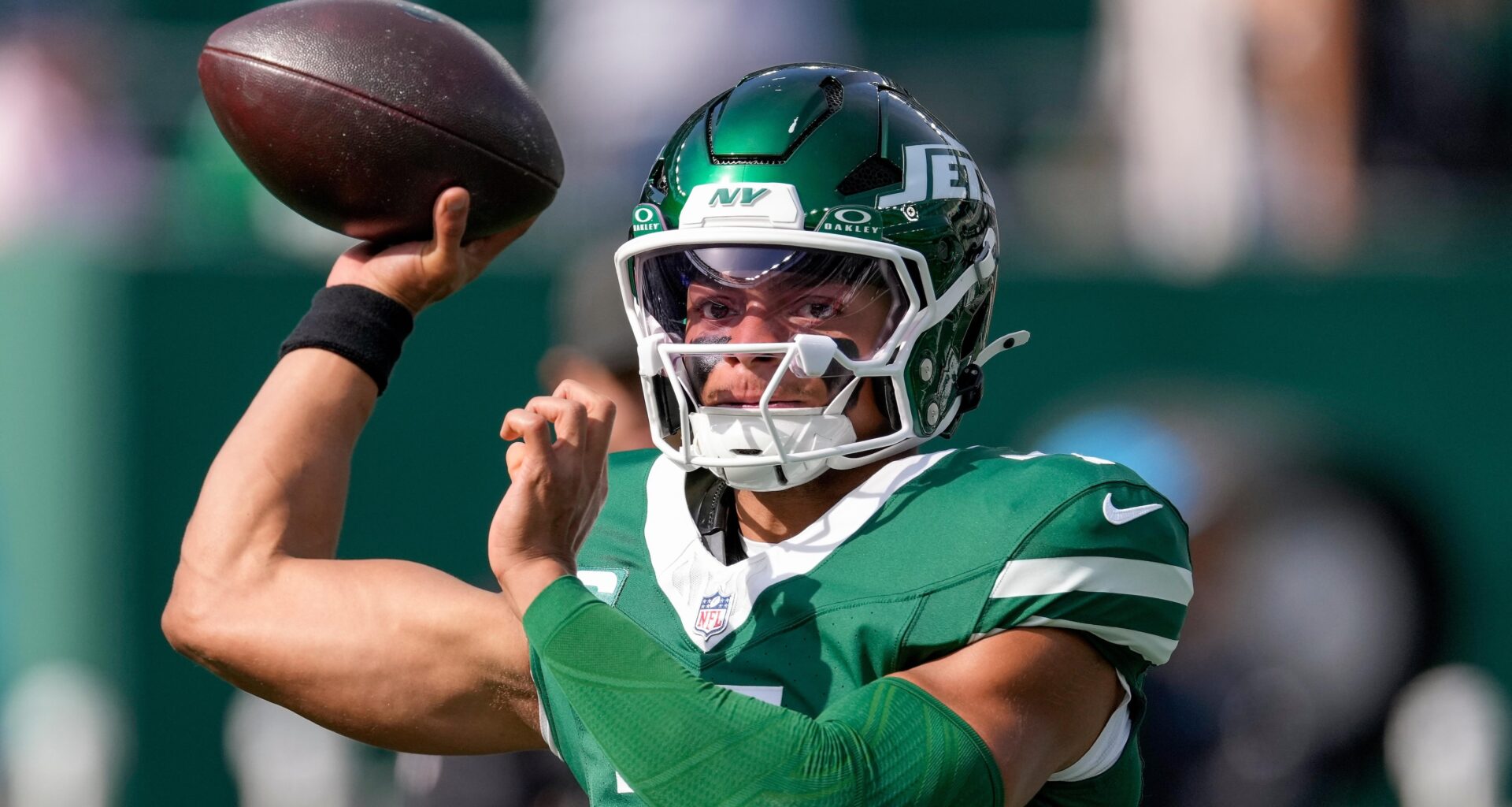 Justin Fields Benched for Tyrod Taylor, Who Are Jets QB's Top Landing Spots in 2026?