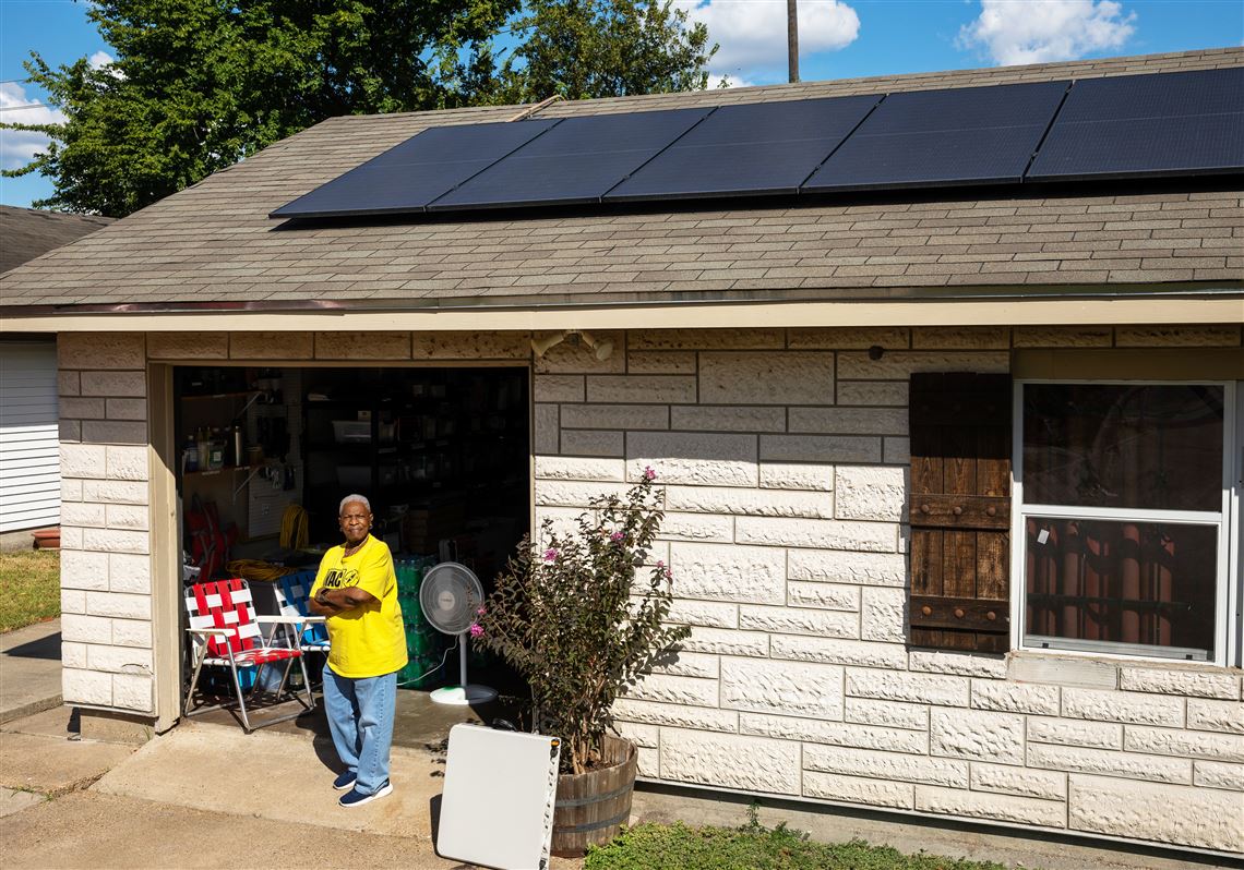 Lacking community resilience centers, Houston neighbors opt for solar-powered 'hub homes'