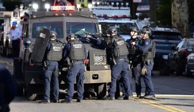 NYPD officer wounded after homicide suspect fires at cops in Brooklyn shooting