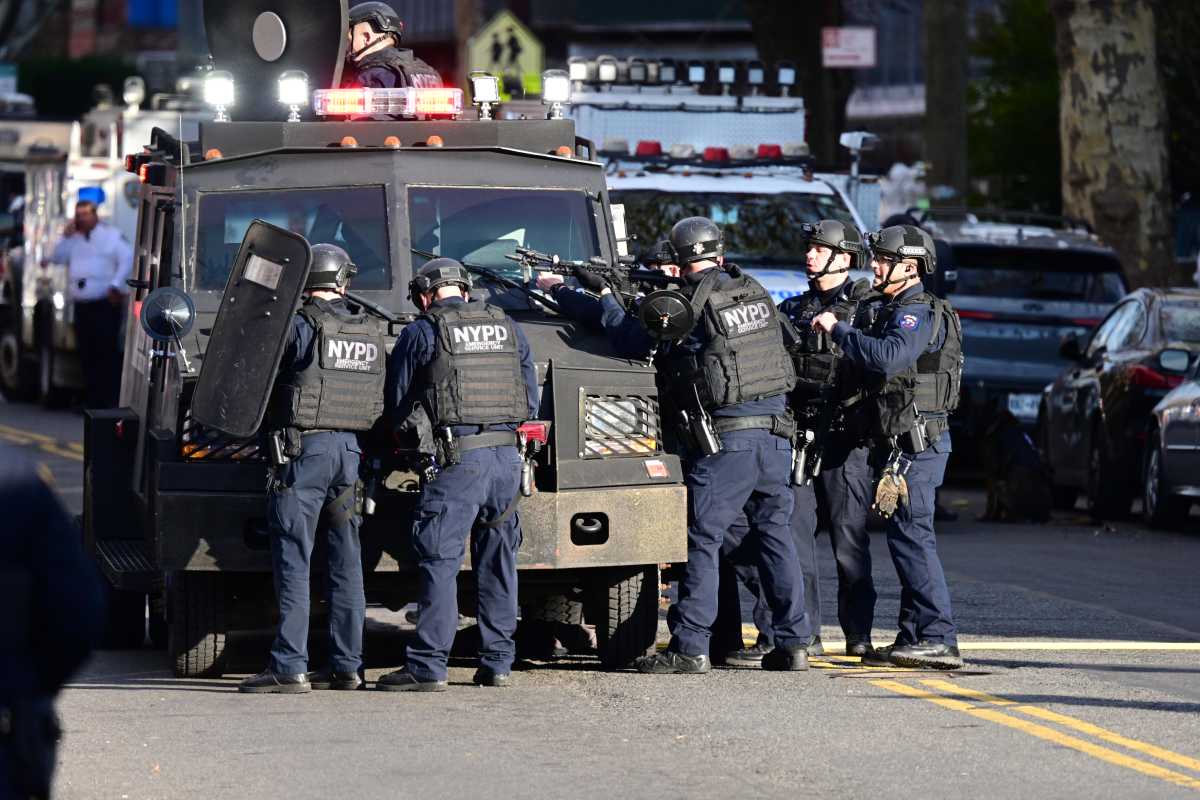NYPD officer wounded after homicide suspect fires at cops in Brooklyn shooting