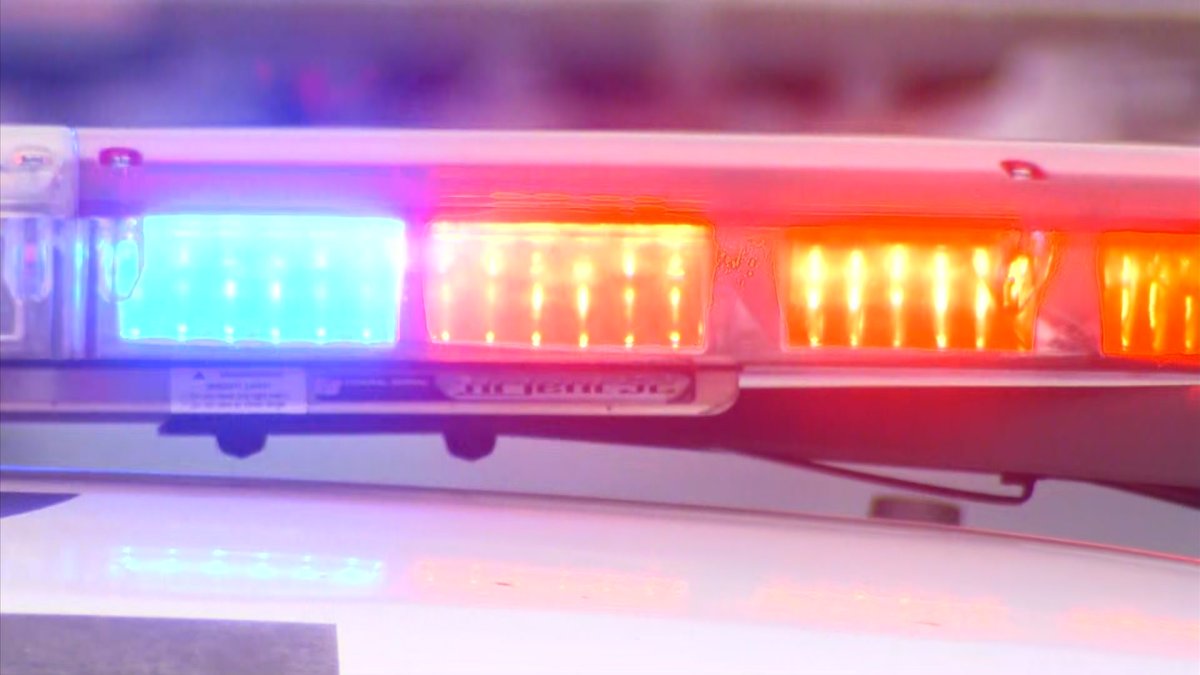 Fatal crash closes lanes on the Dan Ryan Expressway Sunday – NBC Chicago