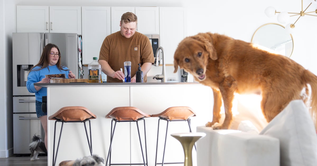 What financial concerns do people have amid government shutdown? – Deseret News