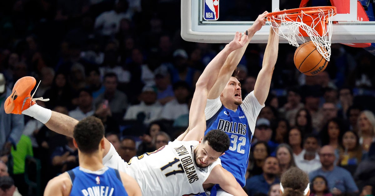Mavericks’ Cooper Flagg sets AAC ablaze with alley-oop finish against Pelicans