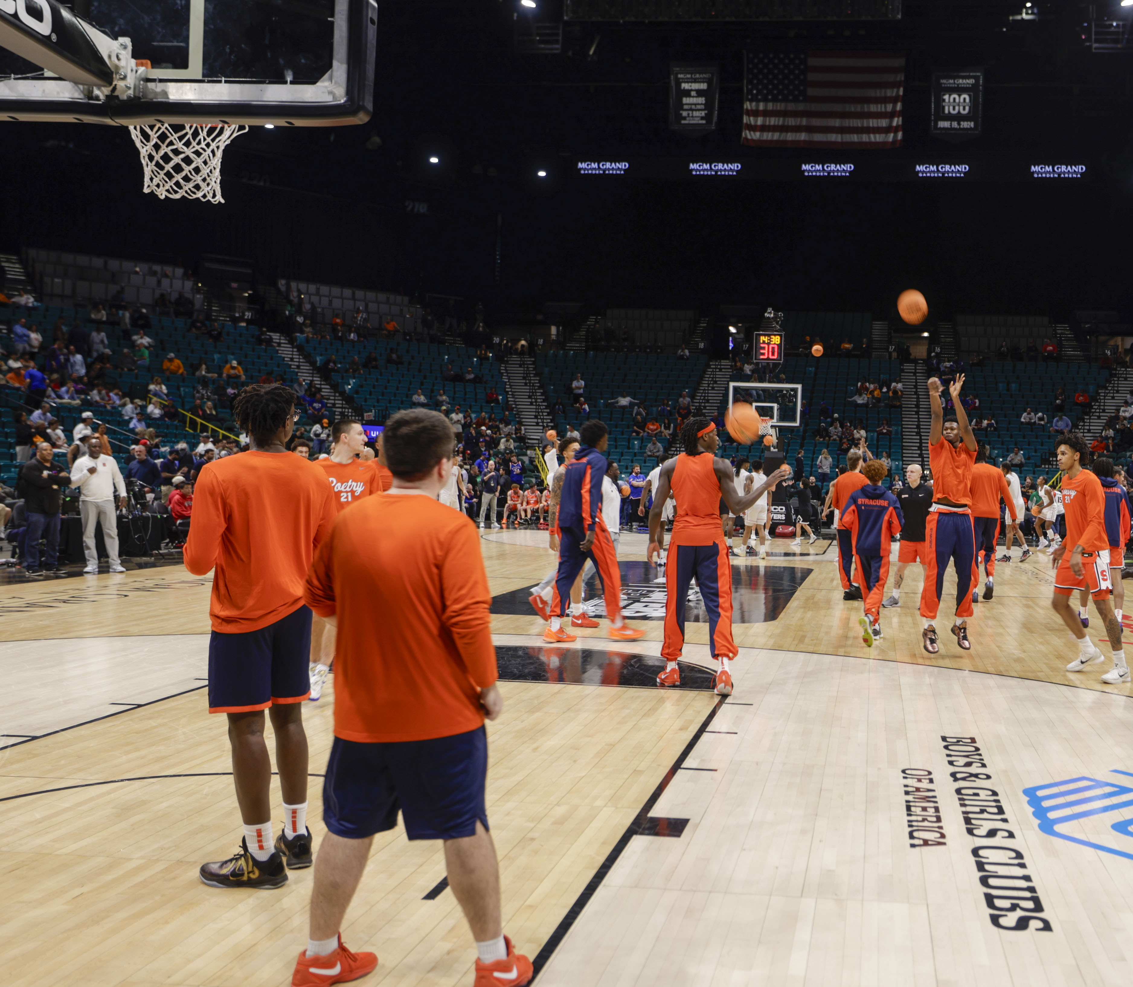 The Orange warms up as Syracuse takes on Houston in the first round of play in the Players Era Festival at the MGM Grand in Las Vegas Monday, November 24, 2025. (N. Scott Trimble | strimble@syracuse.com)