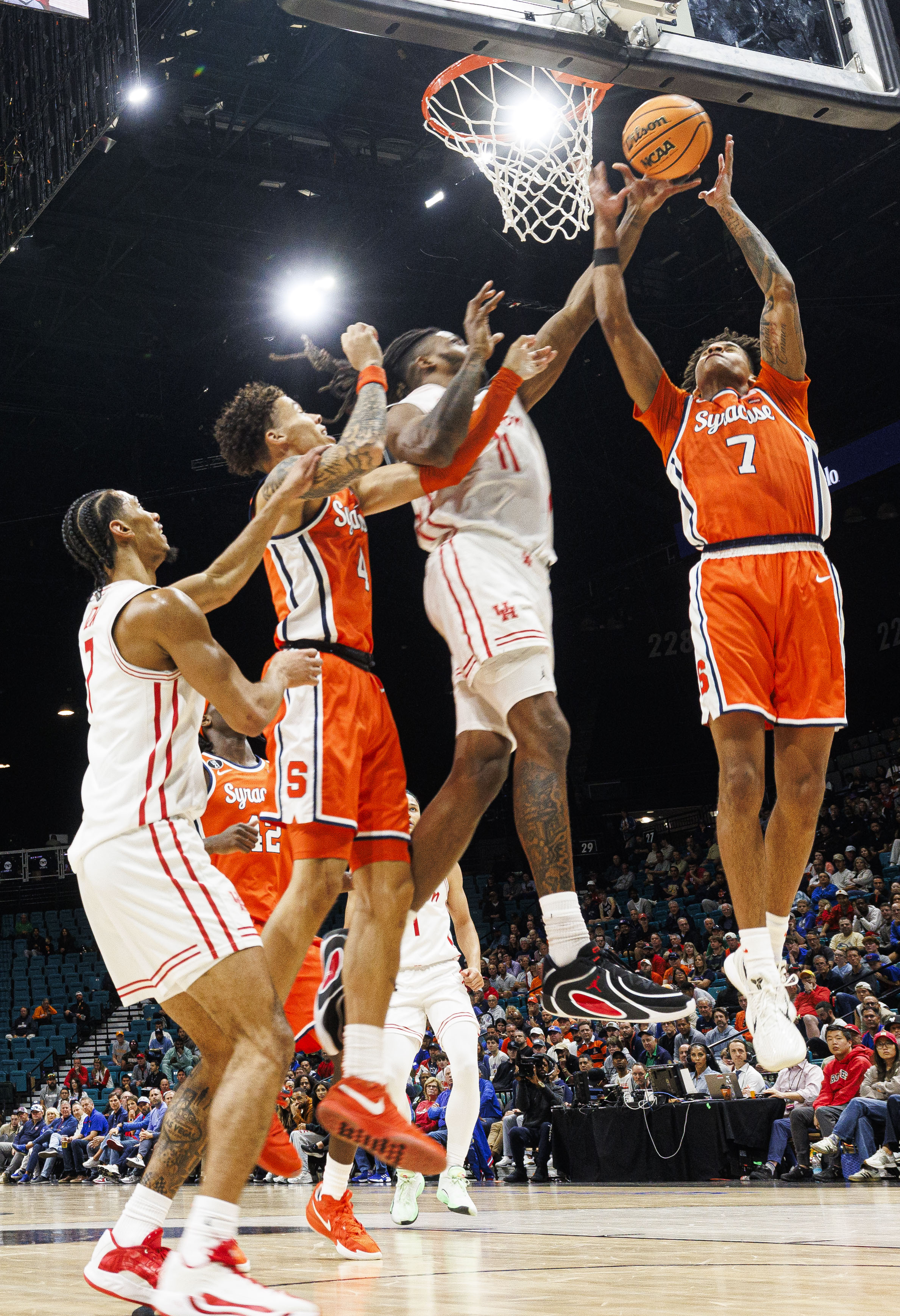 Syracuse Orange forward Kiyan Anthony (7) rebounds the ball as Syracuse takes on Houston in the first round of play in the Players Era Festival at the MGM Grand in Las Vegas Monday, November 24, 2025. (N. Scott Trimble | strimble@syracuse.com)