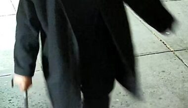 Cops seek gunman who shot a man for ignoring his question in the Bronx