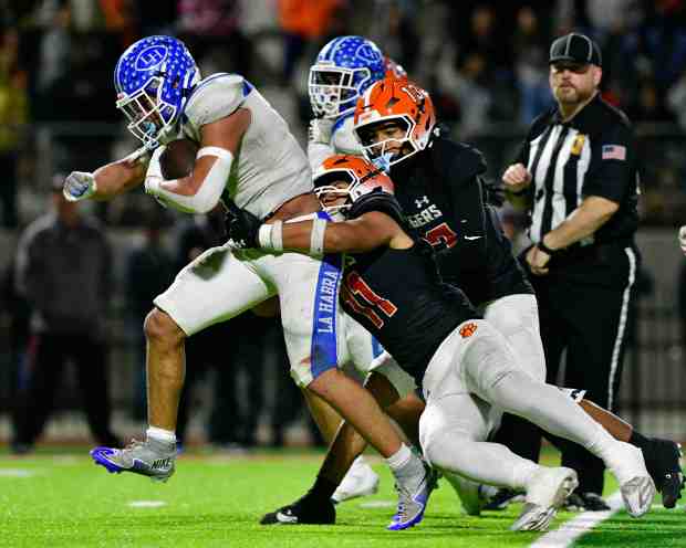 La Habra’s Kevika Mata’Utia- Martinez breaks away from San Jacinto’s...