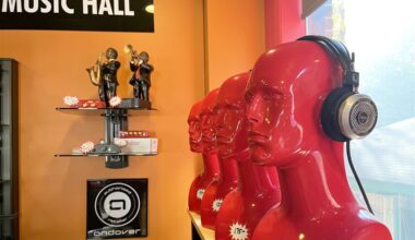 Virtual reality headsets and other tech gifts for lovers of the new — and the old