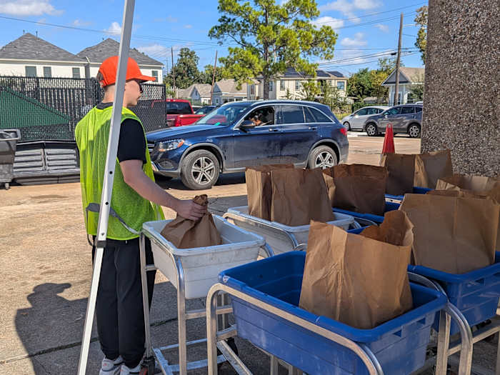 USDA memo says full SNAP benefits could be released today in Texas as Houston families wait for relief