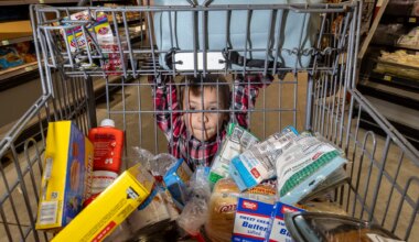 The U.S. wants healthier children. So why is it scaling back government nutrition programs?