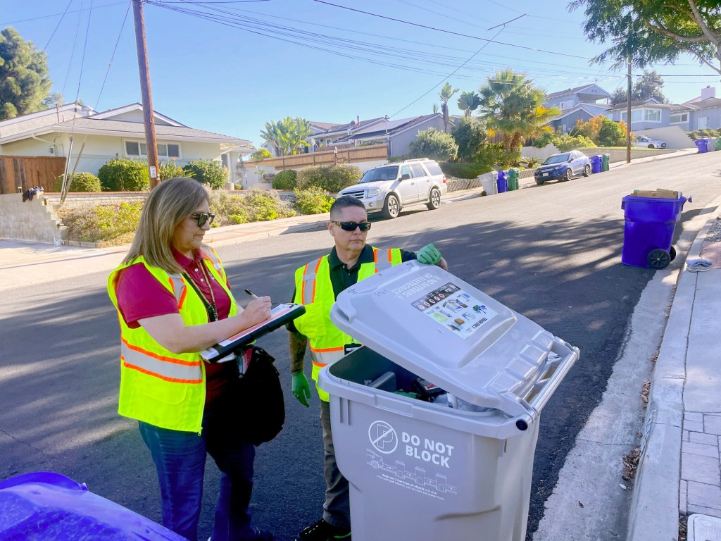 Plastic in your green bin? Batteries in the trash? City inspectors are checking San Diegans’ garbage for compliance – San Diego Union-Tribune
