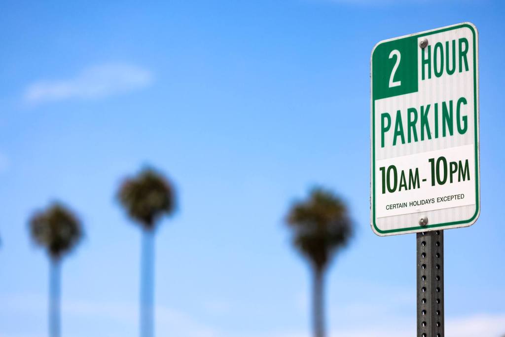 Encinitas considers making it easier to establish timed parking in residential neighborhoods – San Diego Union-Tribune