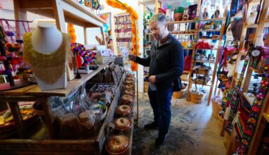 Barrio Logan draws holiday shoppers for shop local event