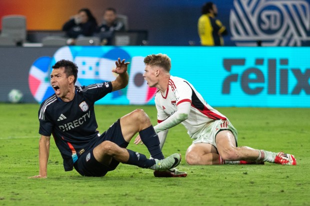 San Diego Football Club's, Hirving "Chucky" Lozano (11) protests a foul during Saturday's Major League Soccer match versus San Jose Earthquakes played at Snapdragon Stadium in San Diego, CA. (Xavier Hernandez for the UT)