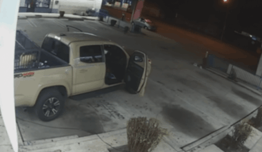 Burglars slam truck into South LA barbershop, taking money and the owner’s cat – NBC Los Angeles