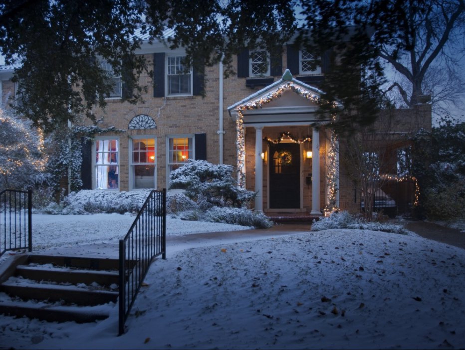 Candlelight Christmas in Ryan Place: 41 Years of Holiday Magic