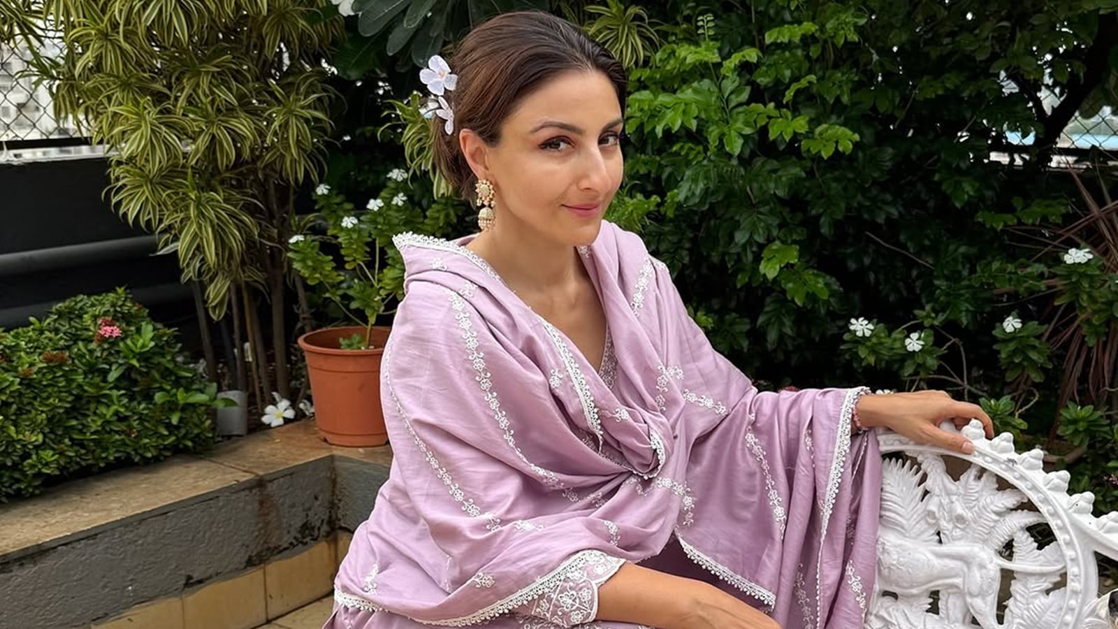 Soha Ali Khan shares push up guide for beginners