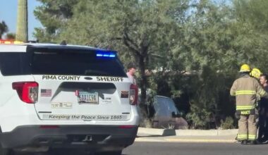 Deputies responding to crash that caused closure on La Canada