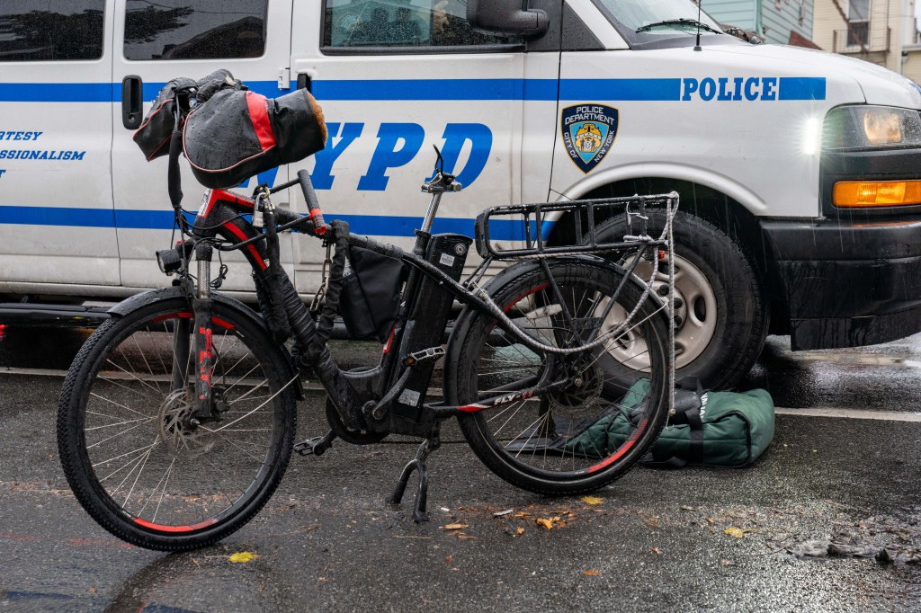 Bike-riding Brooklyn pizza deliveryman clings to life after crash with Lexus