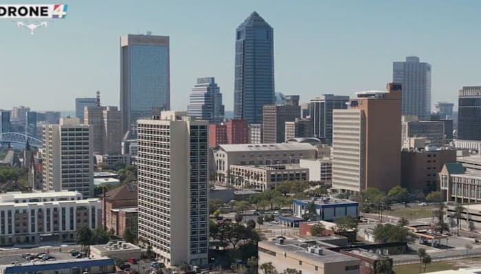 Proposed legislation to expand sidewalk dining in downtown Jacksonville moves forward