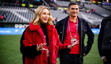 Thorns fandom, lucky charms and family values: Suite Level with the Bhathals