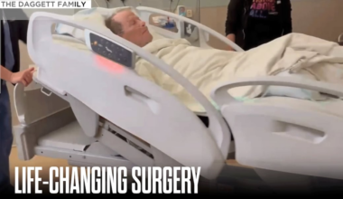 Life-changing surgery allows Phoenix artist to create again