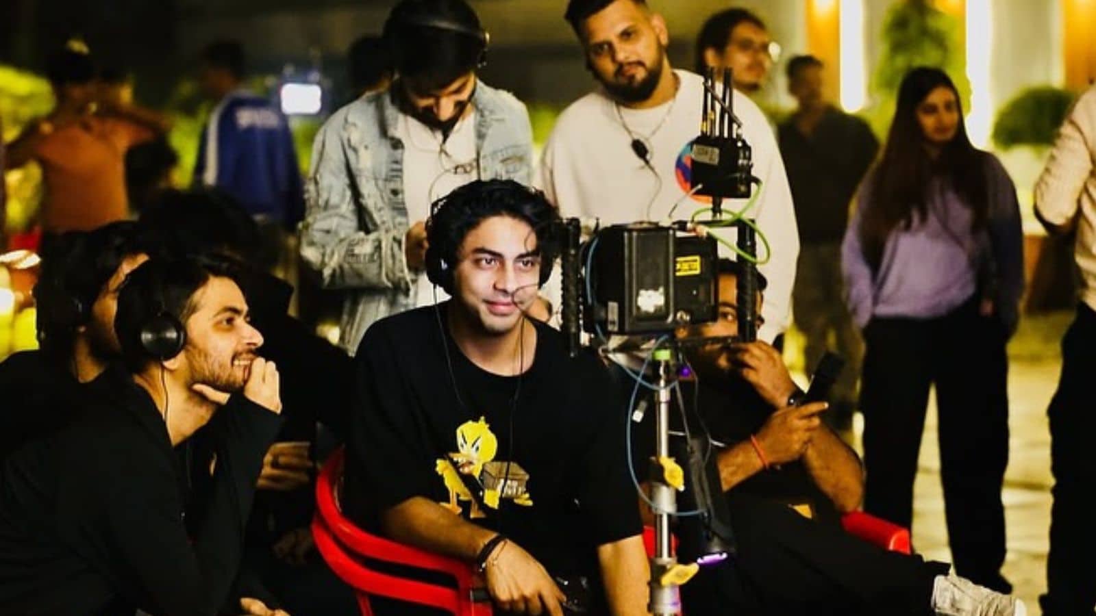 She praised Aryan Khan’s clarity and humour on set, saying his comic timing had the entire unit laughing. Mona added that the star kid has an excellent sense of comic timing. She praised Aryan Khan’s clarity and humour on set, saying his comic timing had the entire unit laughing. Mona added that the star kid has an excellent sense of comic timing.