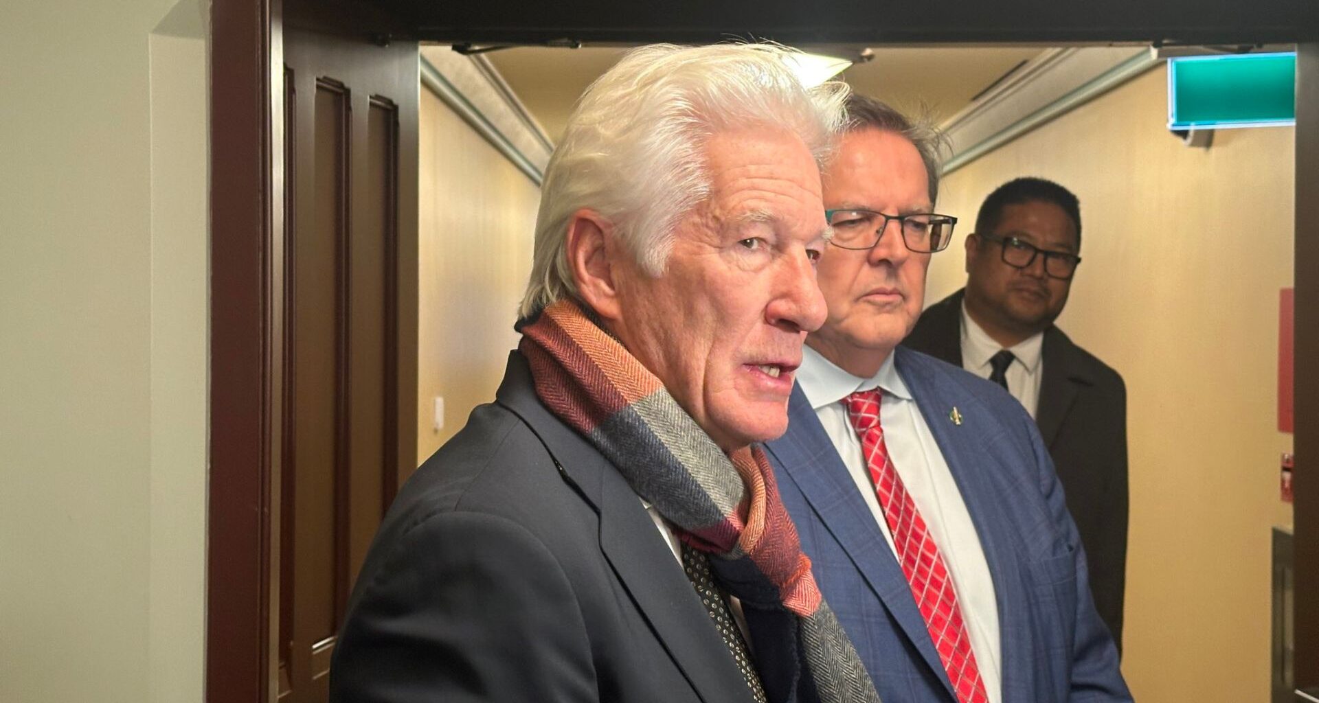 Actor Richard Gere receives standing ovation from Canadian MPs