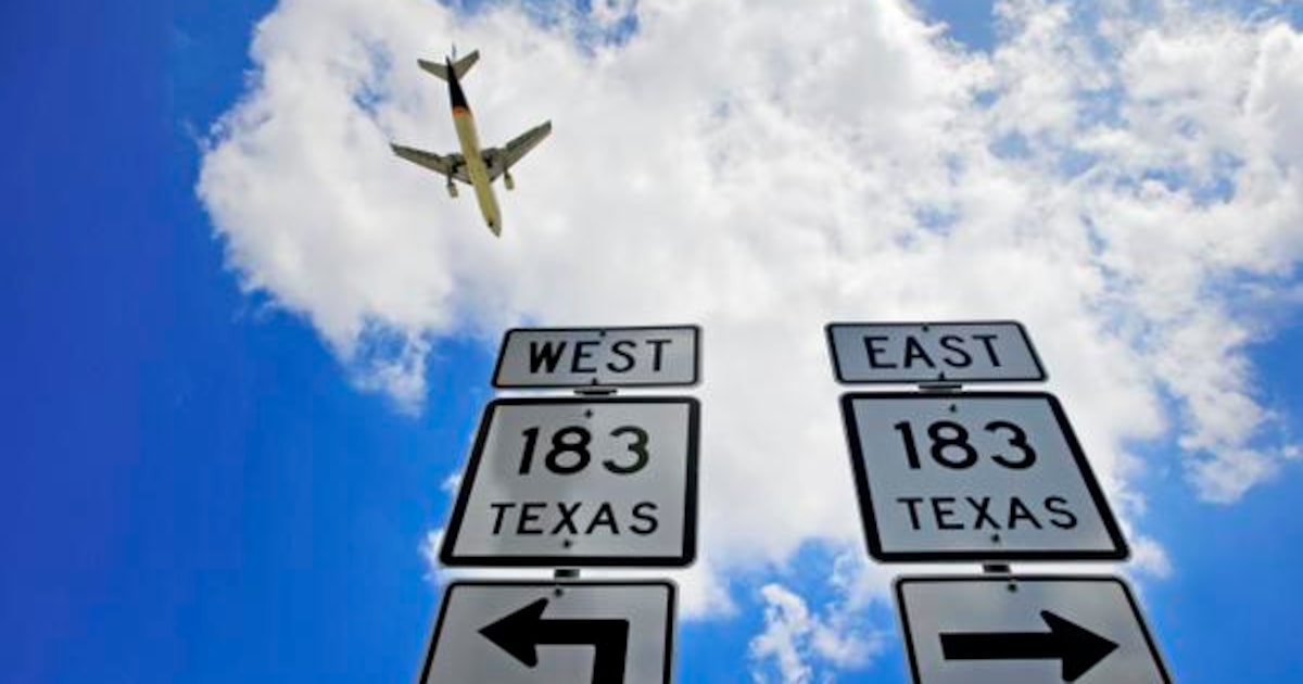Pedestrian killed crossing State Highway 183, Irving police say