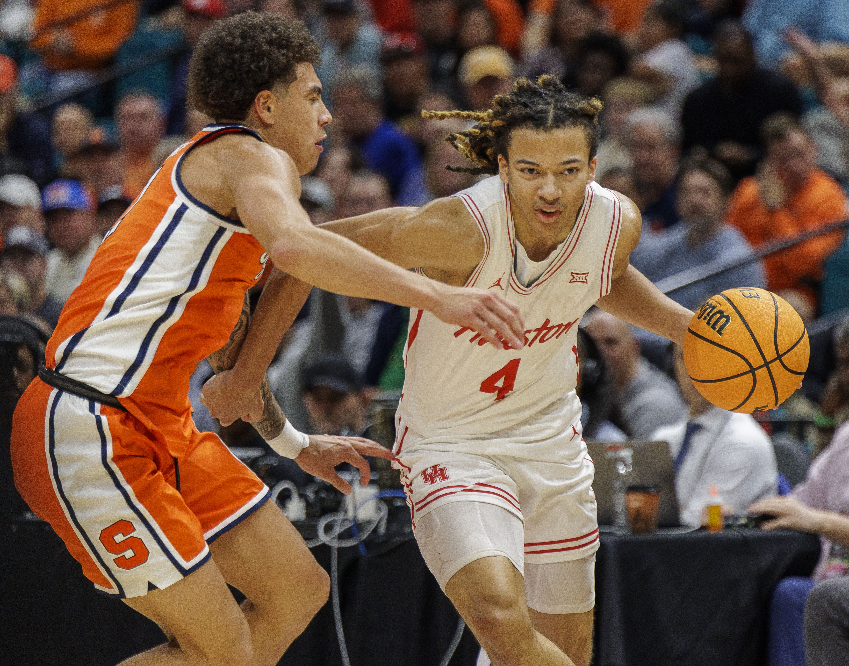 Syracuse takes on Houston in the first round of play in the Players Era Festival at the MGM Grand in Las Vegas Monday, November 24, 2025. (N. Scott Trimble | strimble@syracuse.com)