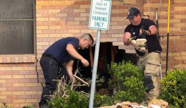 Driver crashes into North Side daycare, SAFD says