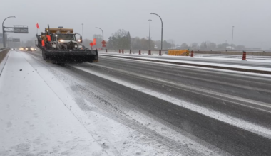 Cleanup underway after record-breaking first snowfall in Ottawa - CTV News