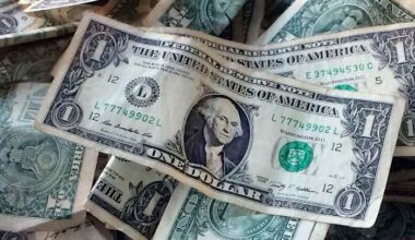 Financial expert shares smart moves to make that can help reduce anxiety surrounding money during uncertain times