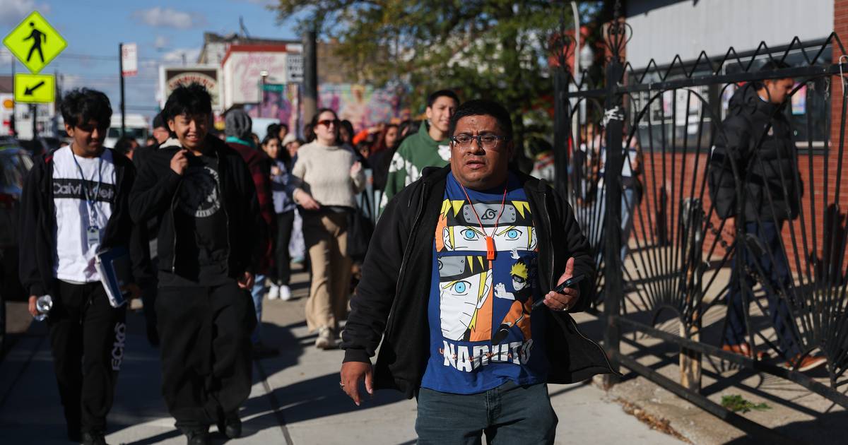 Immigration crackdown inspires uniquely Chicago pushback that’s now a model for other cities – Shaw Local